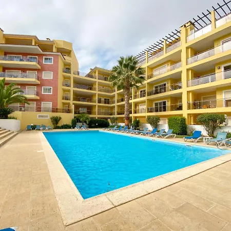 Casa Bruna - No Centro Da De Com Piscina, Ar Condicionado E Estacionamento Apartament *