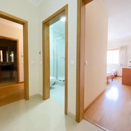 Casa Bruna - No Centro Da De Com Piscina, Ar Condicionado E Estacionamento *