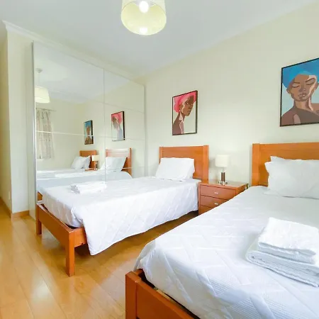 Casa Bruna - No Centro Da De Com Piscina, Ar Condicionado E Estacionamento Apartment Lagos