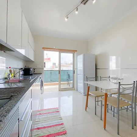 Casa Bruna - No Centro Da De Com Piscina, Ar Condicionado E Estacionamento Lagos